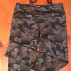 Camo leggings